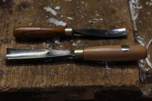 Gouges, straight and bent